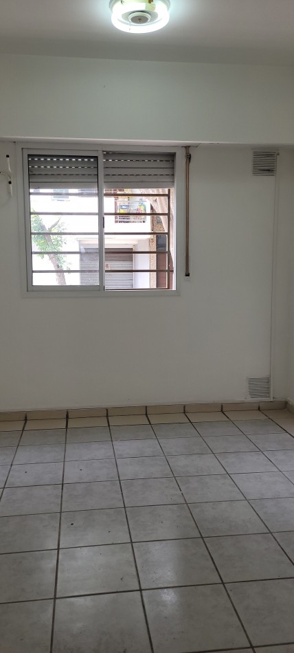 Oportunidad Venta - Monoambiente Dividido En 1 Dormitorio Pichincha - U$d 28.200 - Riccheri 1000 -P. Baja  - Apto Credito  Hipotecario-
