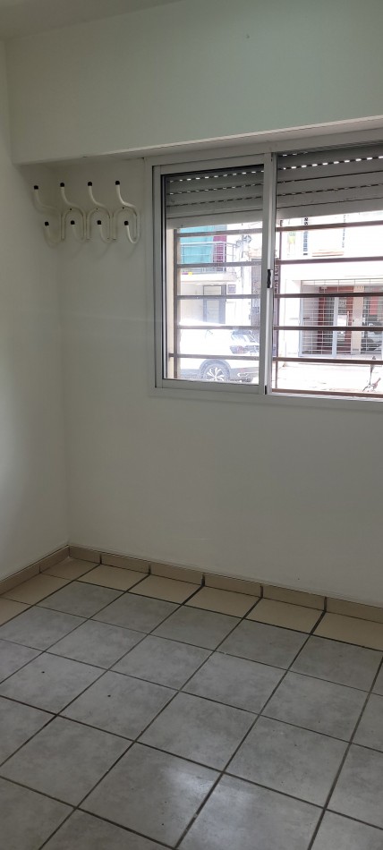 Oportunidad Venta - Monoambiente Dividido En 1 Dormitorio Pichincha - U$d 28.200 - Riccheri 1000 -P. Baja  - Apto Credito  Hipotecario-
