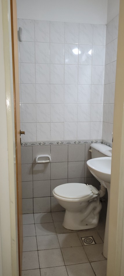 Oportunidad Venta - Monoambiente Dividido En 1 Dormitorio Pichincha - U$d 28.200 - Riccheri 1000 -P. Baja  - Apto Credito  Hipotecario-