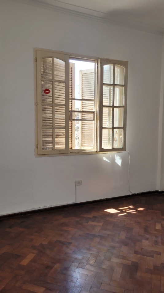 Departamento en Venta 2 Dormitorios -  2 Baños  Al Frente 5° Piso -centro Rosario Apto Credito Hipotecario