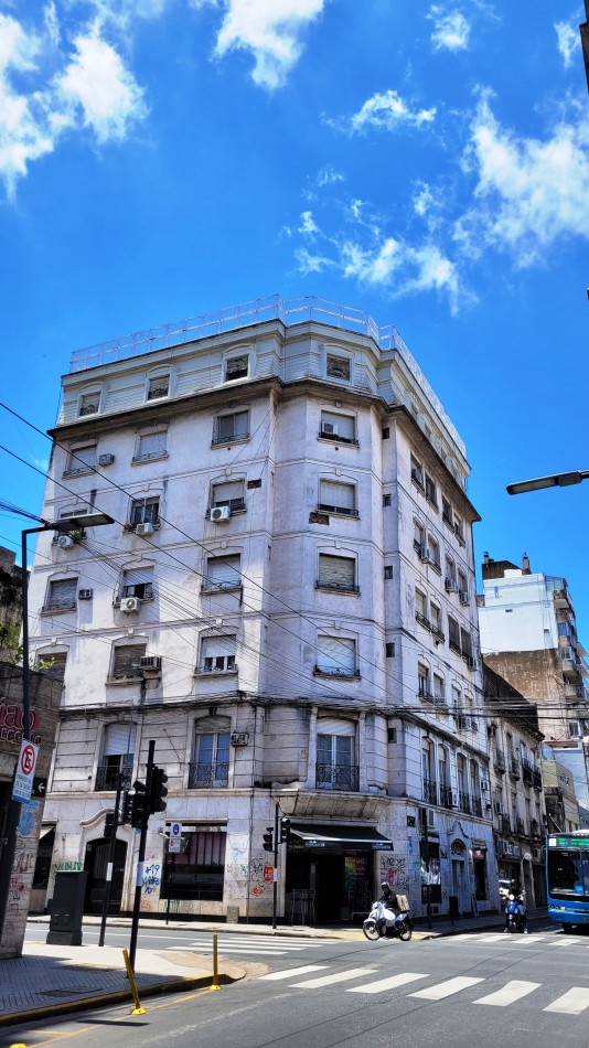 Departamento en Venta 2 Dormitorios -  2 Baños  Al Frente 5° Piso -centro Rosario Apto Credito Hipotecario