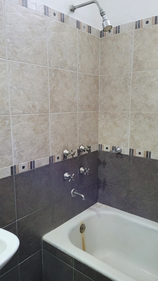 Departamento en Venta 2 Dormitorios -  2 Baños  Al Frente 5° Piso -centro Rosario Apto Credito Hipotecario