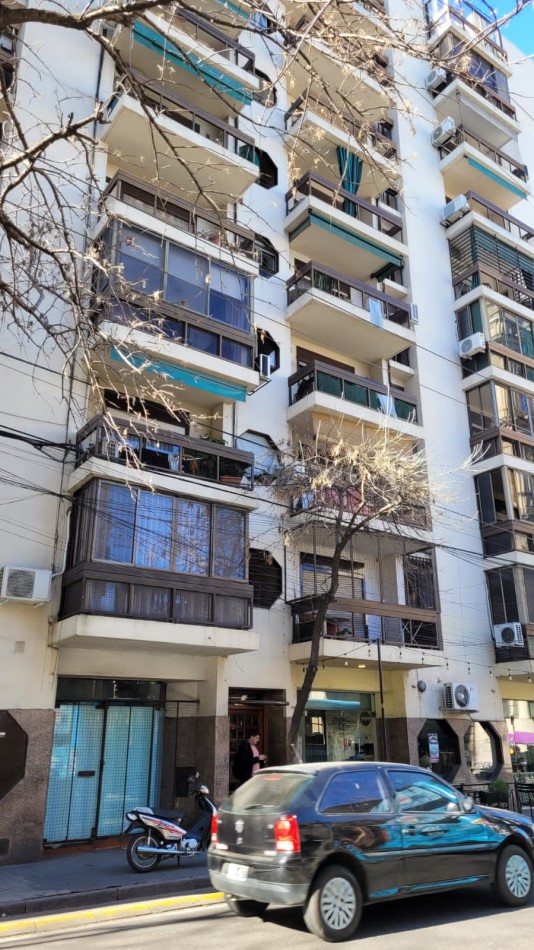 Departamento  2 Dormitorios  al frente C/balcon luminoso ventilacion cruzada  - Apto Credito Hipotecario - Excelente Estado - Barrio Martin