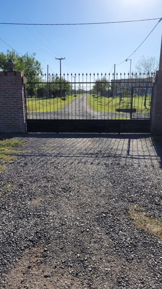 Terreno con gran superficie  en barrio cerrado de 1.215 M2  en  Venta Roldan -  Barrio Cerrado - Pucara Los Buhos  