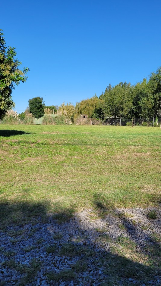Terreno con gran superficie  en barrio cerrado de 1.215 M2  en  Venta Roldan -  Barrio Cerrado - Pucara Los Buhos  