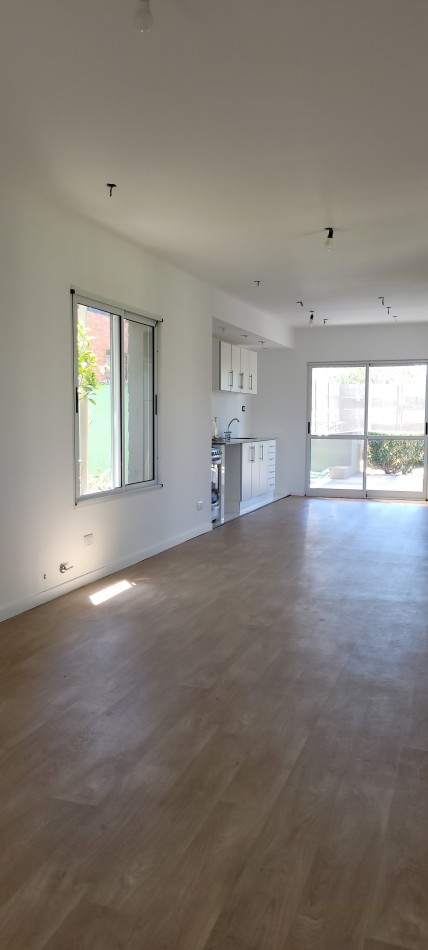 Casa 2 Dormitorios A Estrenar con  Piscina -  Tierra De Sueños 2 - Roldan Apta Credito  360 m2 terreno -  Luminosa 