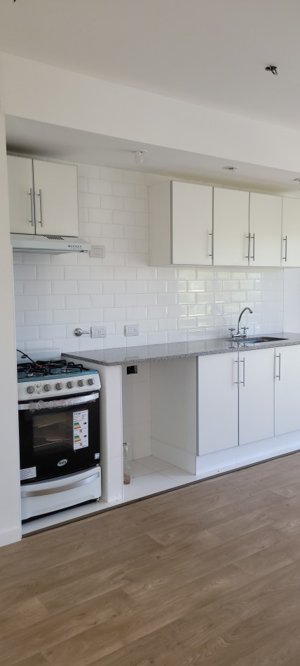 Casa 2 Dormitorios A Estrenar con  Piscina -  Tierra De Sueños 2 - Roldan Apta Credito  360 m2 terreno -  Luminosa 