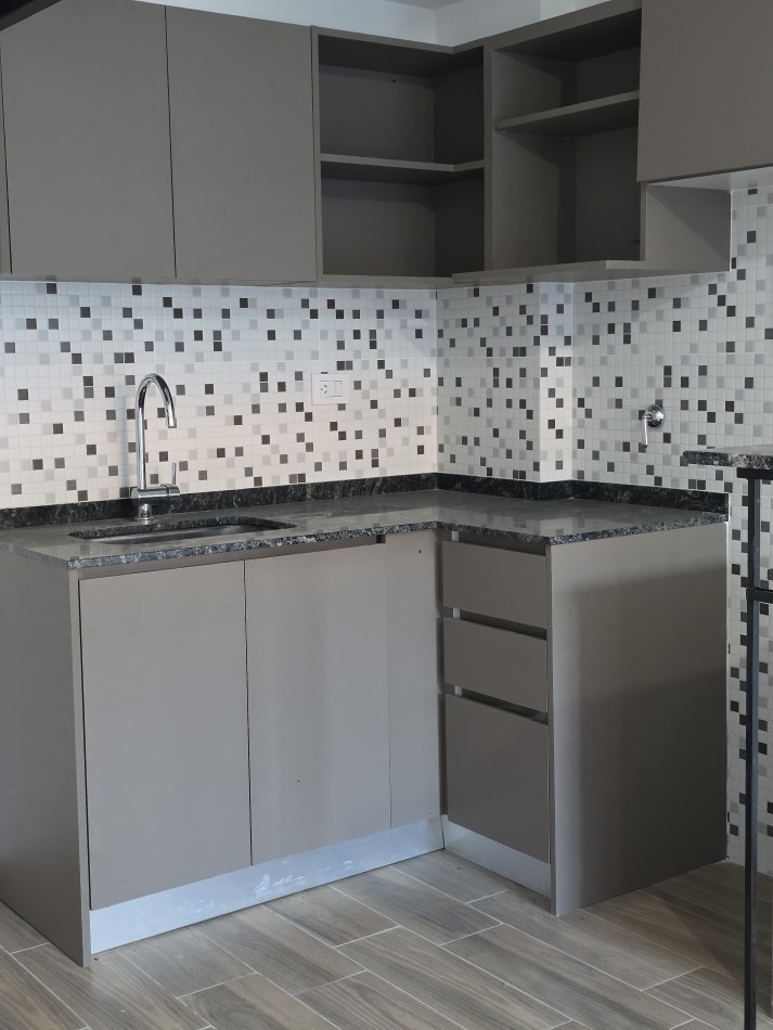 VENTA DEPARTAMENTO   2 DORMITORIO - ZONA  ALBERDI  J. B. JUSTO 1700  - A ESTRENAR  LUMINOSO - PATIO y PARRILLERO 