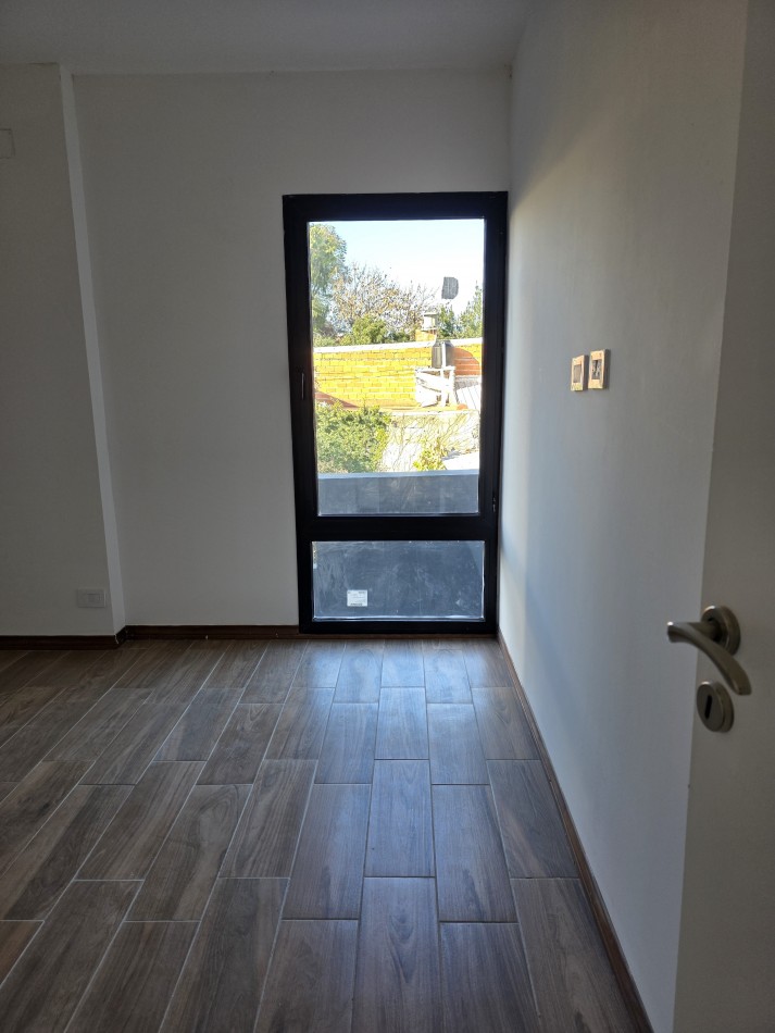 VENTA DEPARTAMENTO   2 DORMITORIO - ZONA  ALBERDI  J. B. JUSTO 1700  - A ESTRENAR  LUMINOSO - PATIO y PARRILLERO 