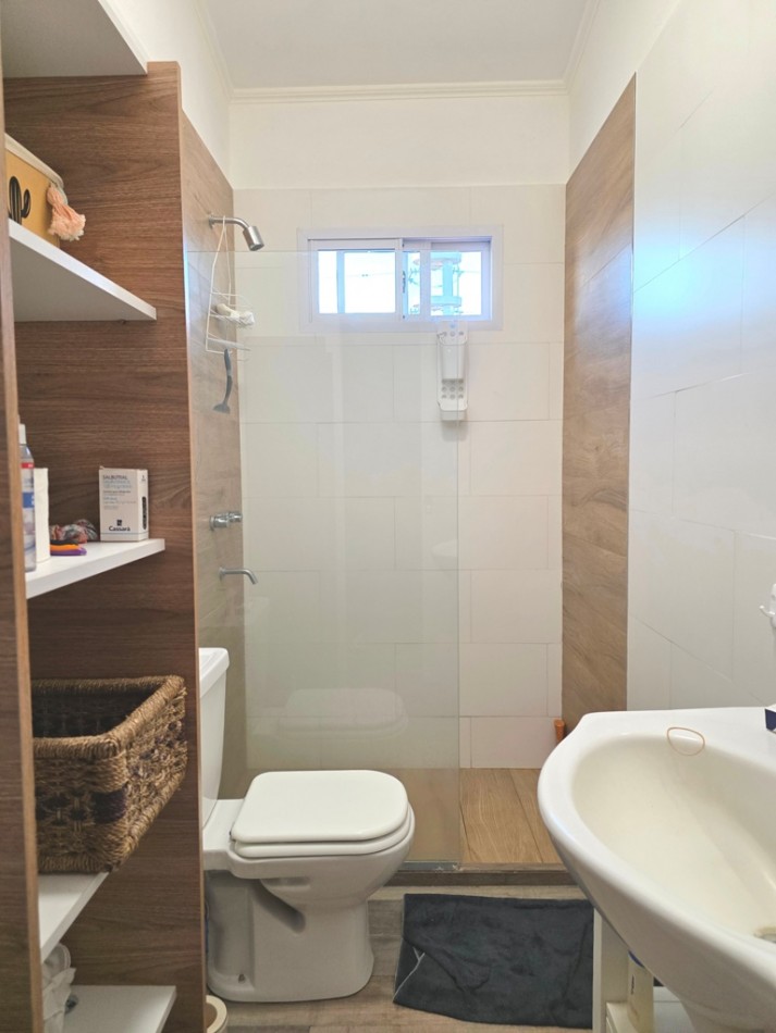 CASA EN VENTA  4 DORMITORIOS - PISCINA - TIERRA DE SUEÑOS 2 - EXCELENTE 
