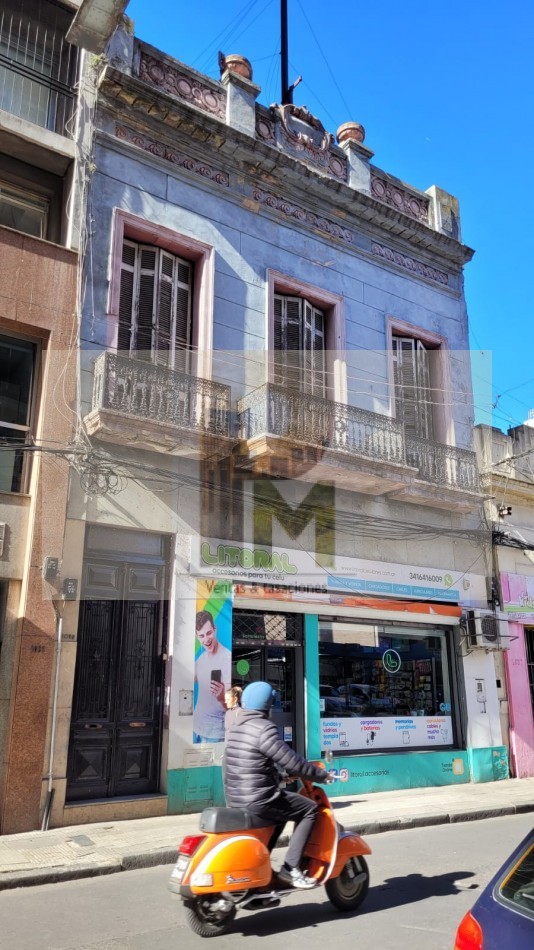 Importante  casa con local ideal institucion o constructoras en Venta  Centro  De  Rosario - Sarmiento  1000 - Excelente - Apto Para Pb + 8 Pisos