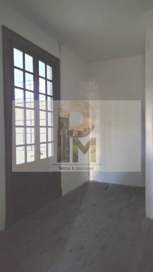 Importante  casa con local ideal institucion o constructoras en Venta  Centro  De  Rosario - Sarmiento  1000 - Excelente - Apto Para Pb + 8 Pisos