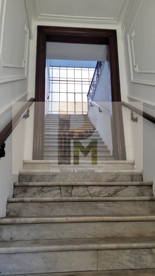 Importante  casa con local ideal institucion o constructoras en Venta  Centro  De  Rosario - Sarmiento  1000 - Excelente - Apto Para Pb + 8 Pisos