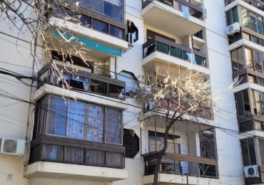 Departamento  2 Dormitorios  al frente C/balcon luminoso ventilacion cruzada  - Apto Credito Hipotecario - Excelente Estado - Barrio Martin