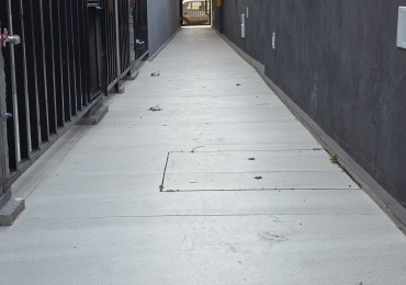VENTA DEPARTAMENTO   2 DORMITORIO - ZONA  ALBERDI  J. B. JUSTO 1700  - A ESTRENAR  LUMINOSO - PATIO y PARRILLERO 